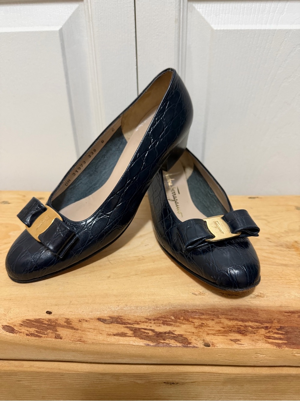 Salvatore Ferragamo Vara pumps